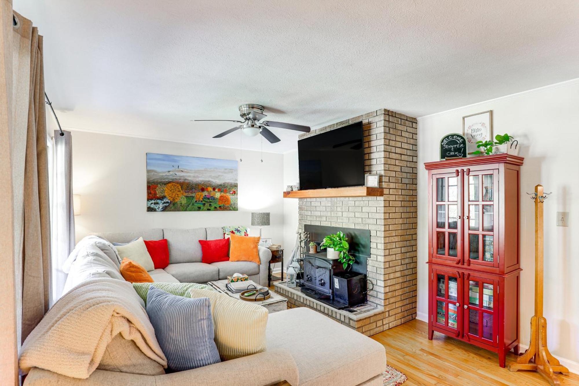 Updated Marshall Home With Fire Pit And Game Room! Exteriér fotografie