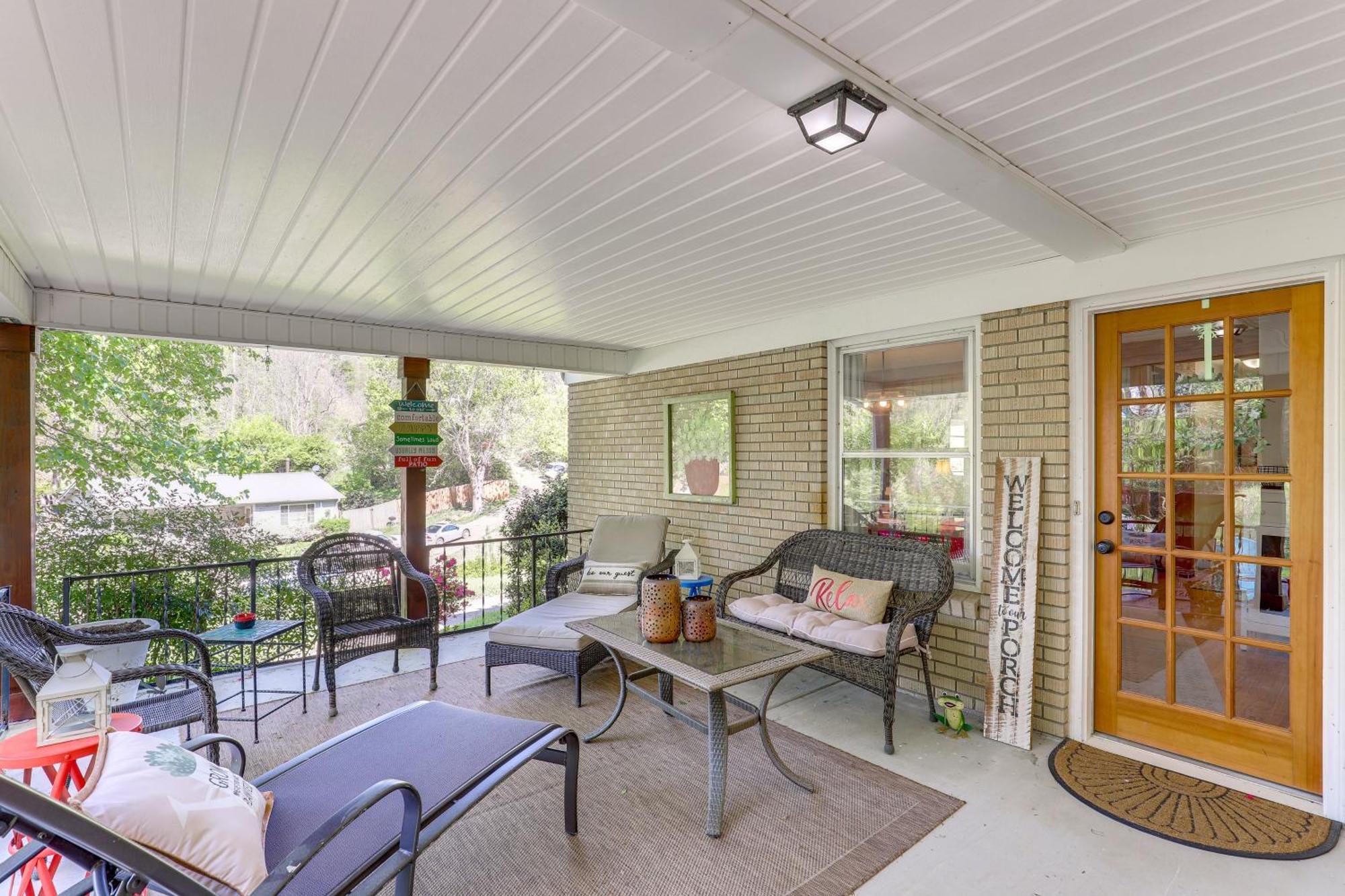 Updated Marshall Home With Fire Pit And Game Room! Exteriér fotografie