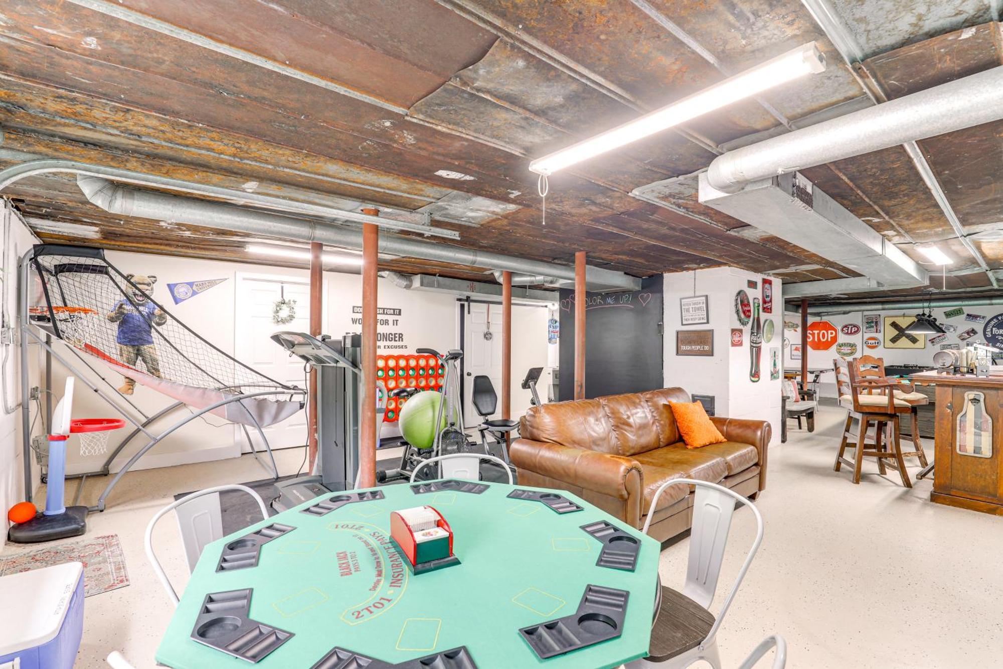 Updated Marshall Home With Fire Pit And Game Room! Exteriér fotografie